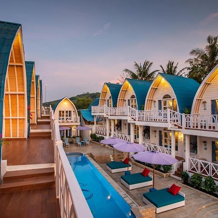 Santorini Beach Resort Quần đảo Gili Ngoại thất bức ảnh
