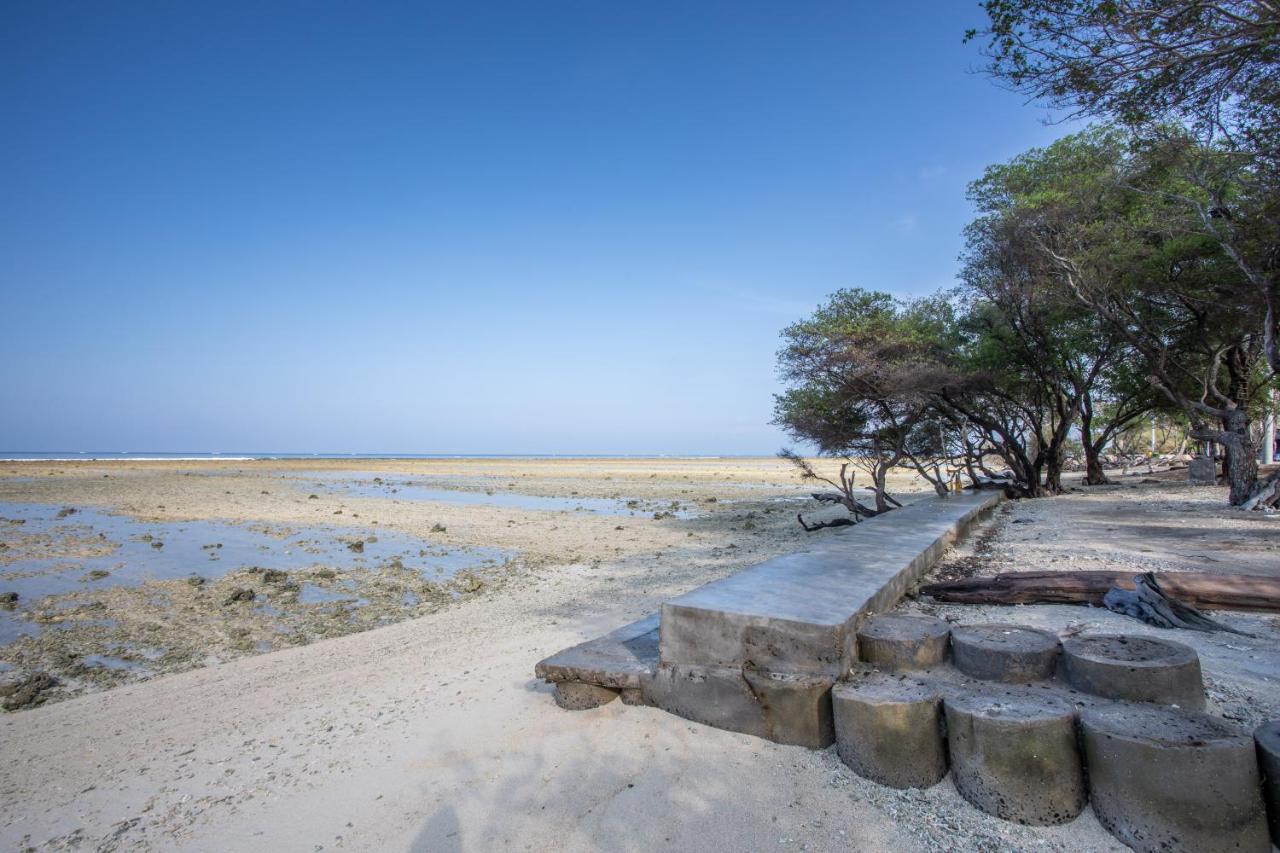 Santorini Beach Resort Quần đảo Gili Ngoại thất bức ảnh